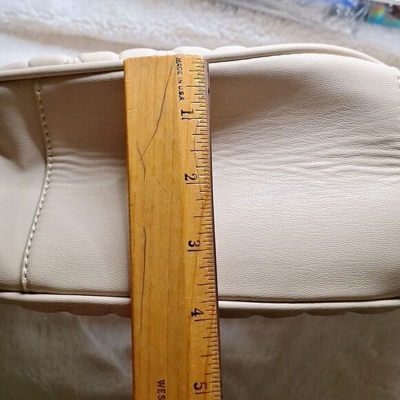 Cream color quilted shoulder bag asos - Picture 6 of 8